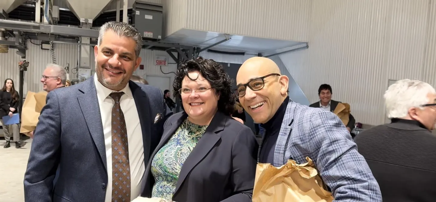 With a Canadian minister and mayor at the mill opening
