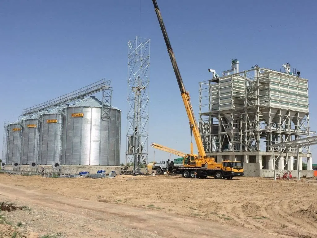 Silos alongside the plant structure