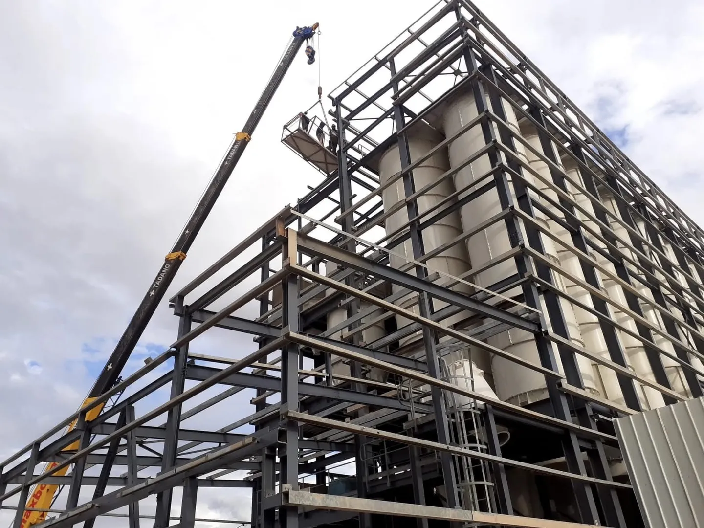 Steel chassis erection on site